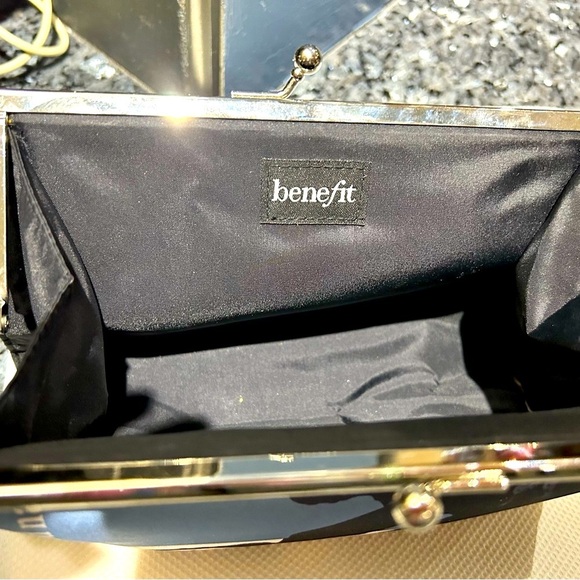 👜Cute Rare Stunning Vintage Benefit Cosmetics / Travel Bag - Picture 5 of 9